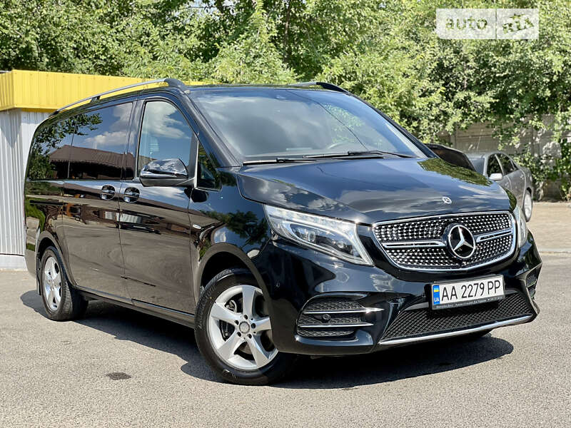 Mercedes-benz V-class (2017)