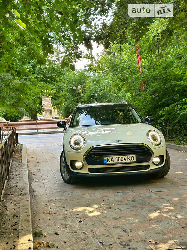 Mini Cooper clubman (2016)