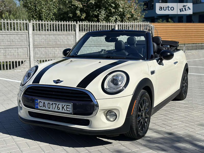 Mini Convertible (2017)