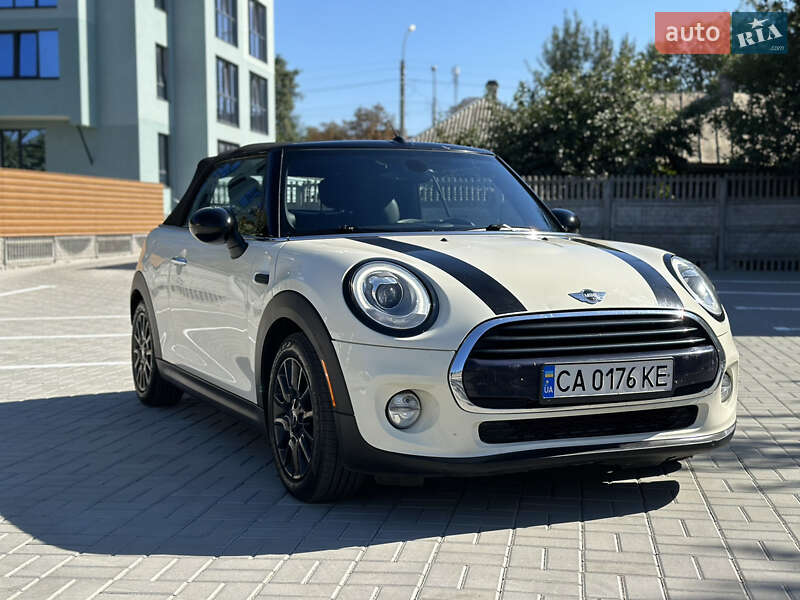 Mini Convertible (2017)