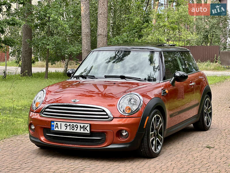 Mini Cooper (2011)