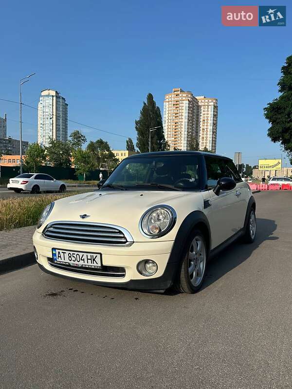 Mini Cooper (2009)