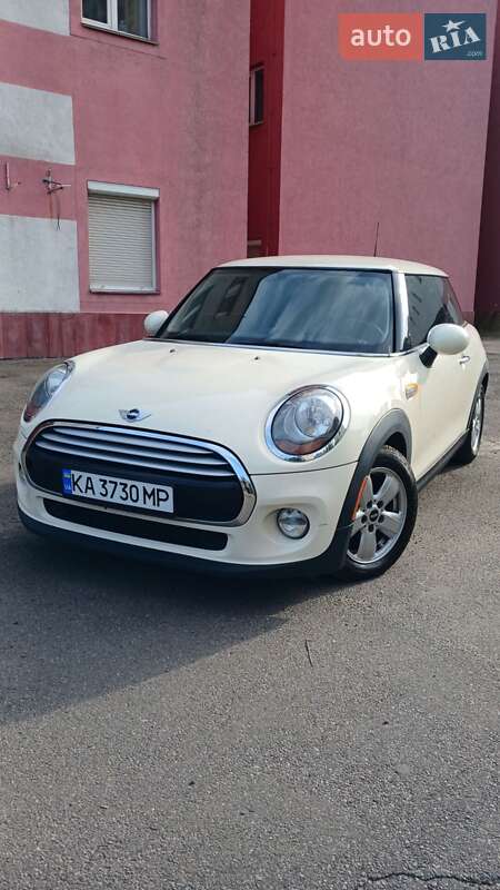Mini Cooper (2014)