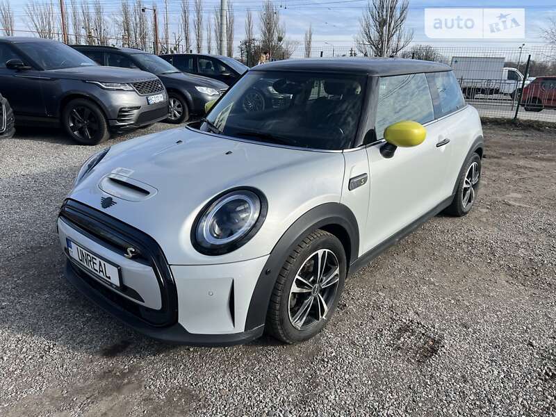 Mini Cooper (2021)