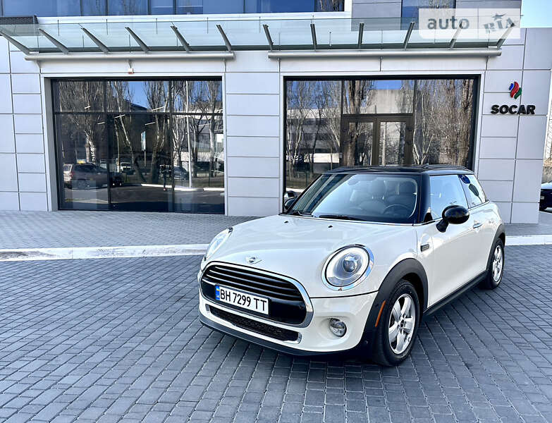 Mini Cooper (2017)