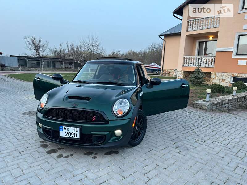 Mini Hatch (2011)