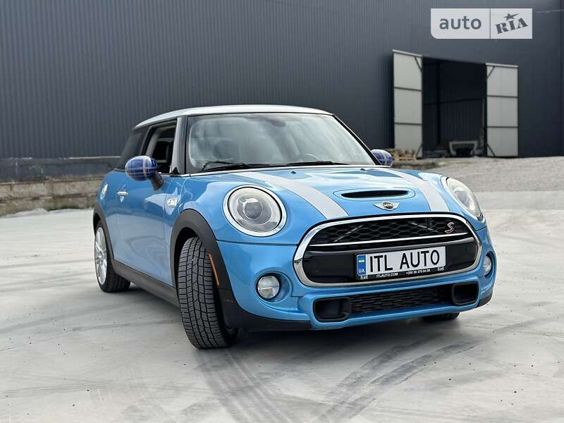 Mini Hatch (2015)