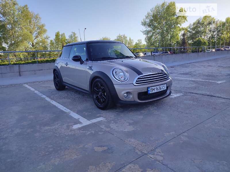 Mini Hatch (2012)