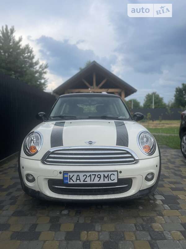 Mini Hatch (2012)