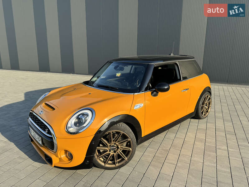 Mini Hatch (2014)