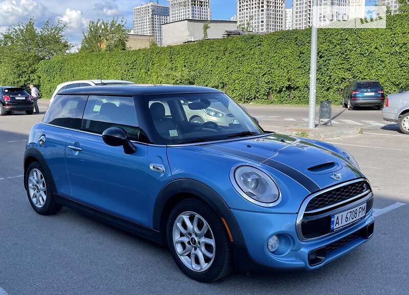 Mini Hatch (2015)