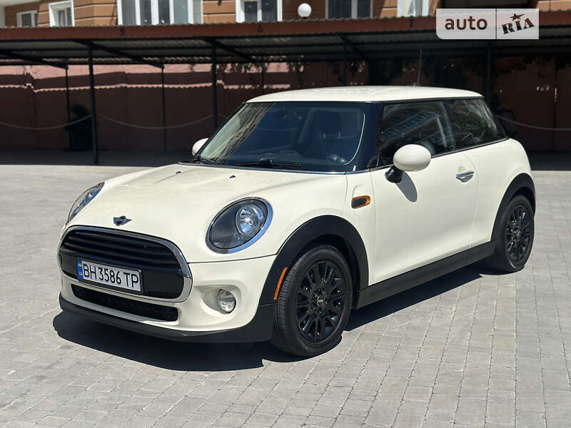 Mini Cooper (2017)