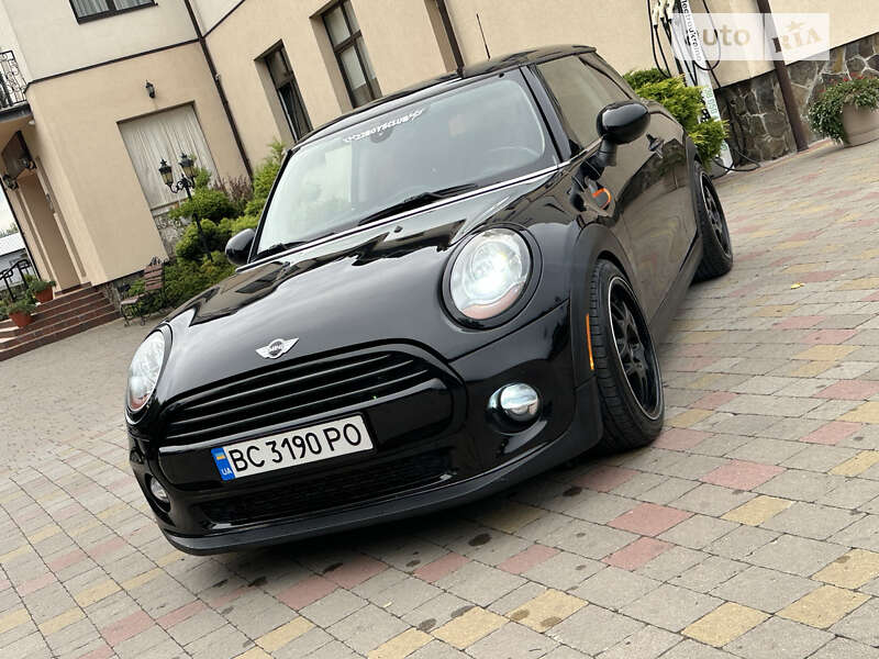 Mini Cooper (2018)