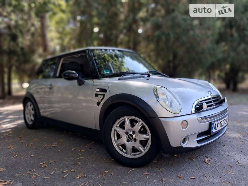 Mini One (2005)