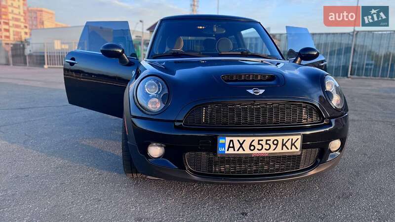 Mini Hatch (2010)