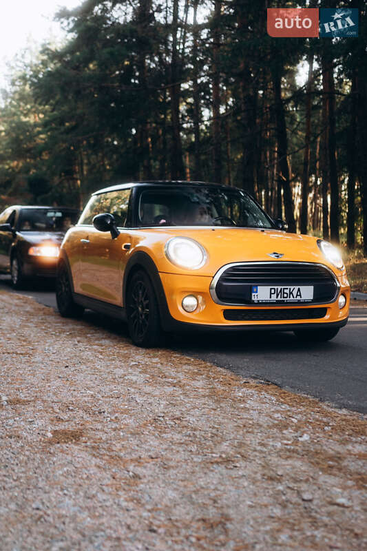 Mini Cooper (2016)