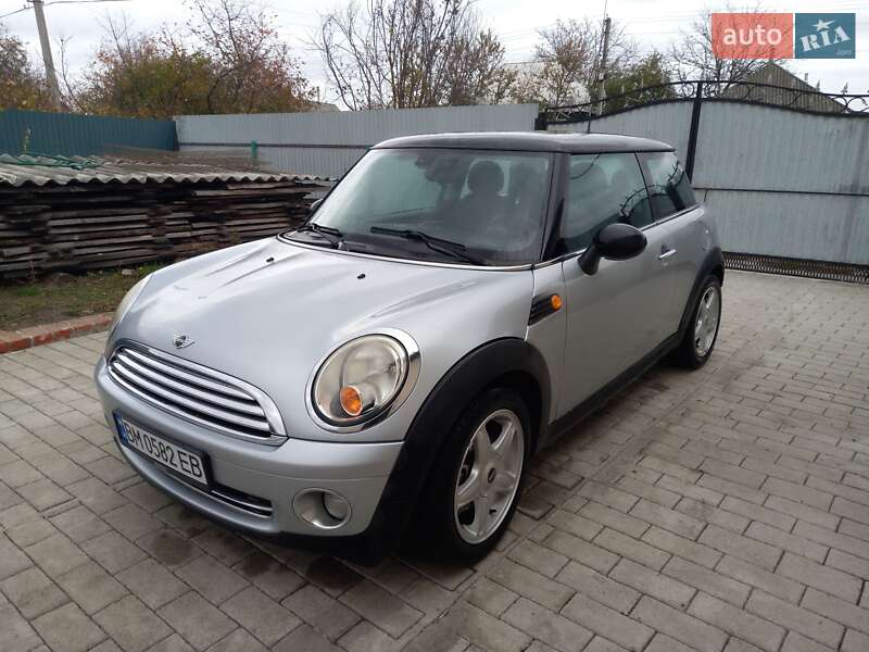 Mini Hatch (2007)