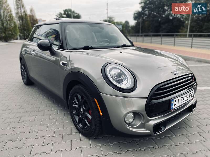 Mini Cooper (2019)