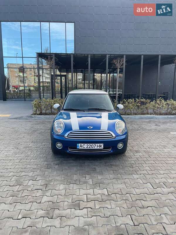 Mini Hatch (2008)