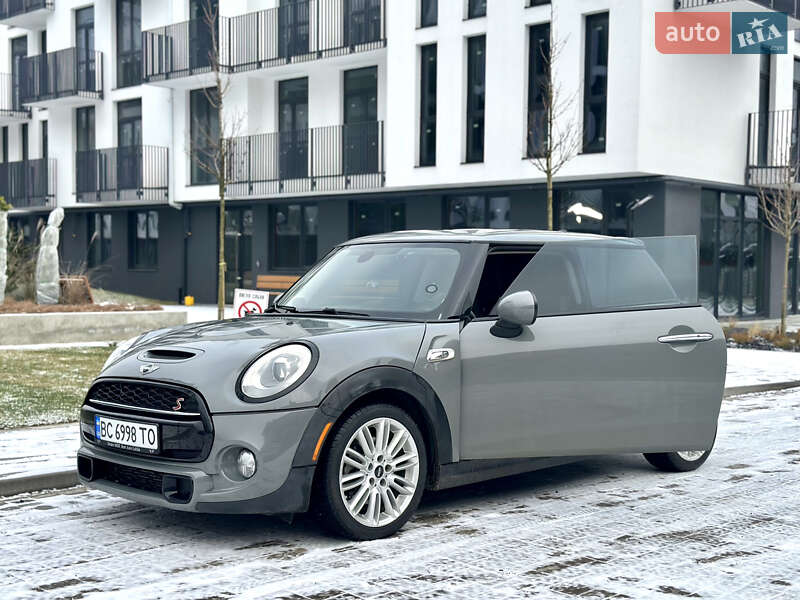 Mini Hatch (2015)
