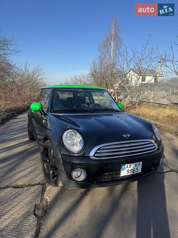 Mini Cooper (2006)
