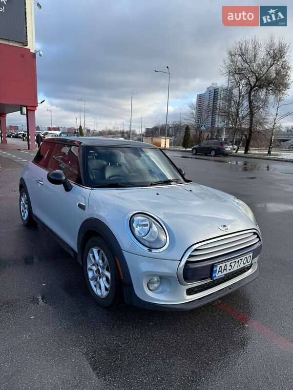 Mini Hatch (2014)