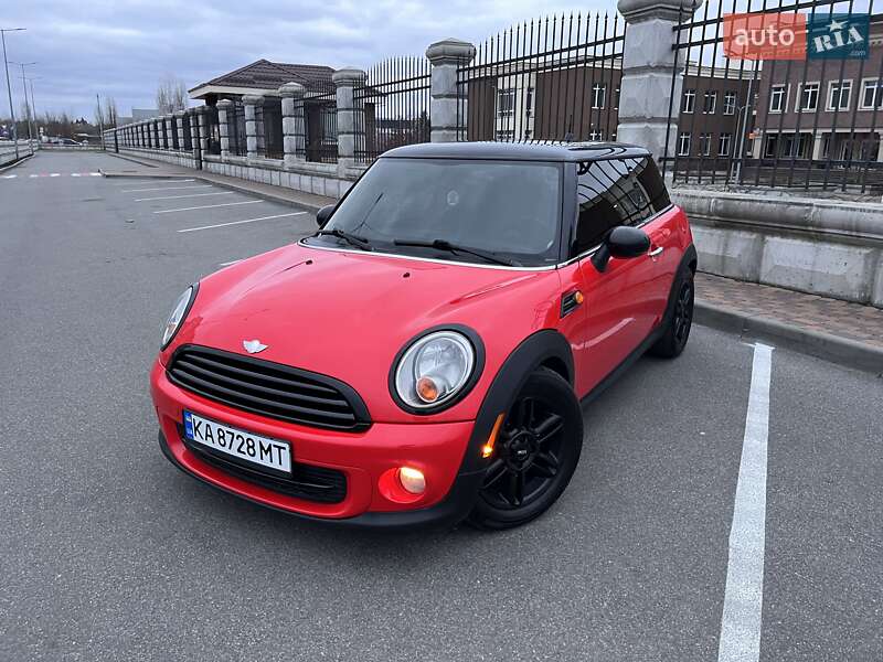 Mini Hatch (2011)