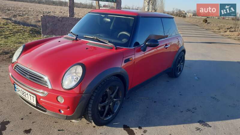 Mini Hatch (2003)
