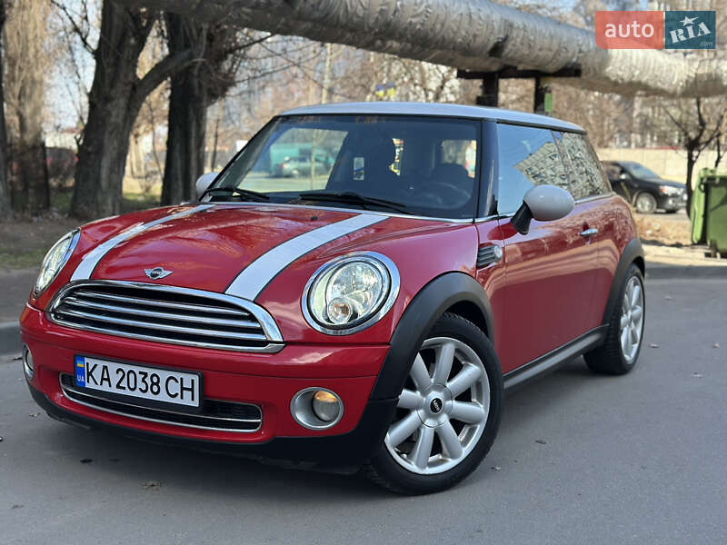 Mini Hatch (2008)