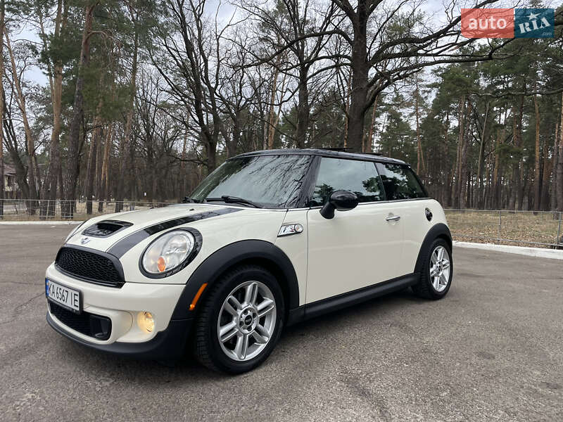 Mini Hatch (2013)