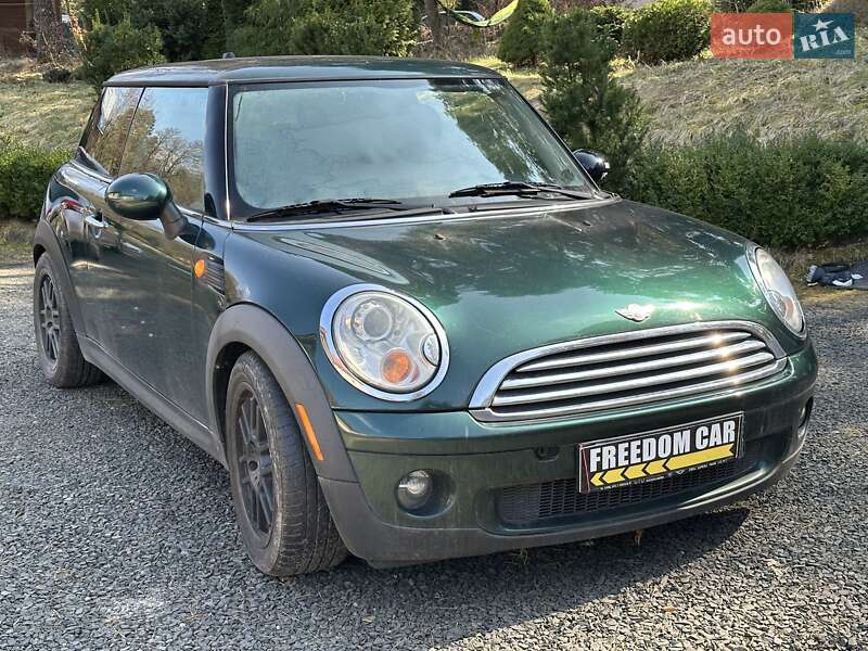 Mini Hatch (2008)