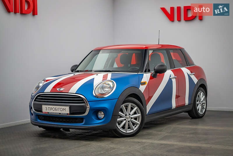 Mini Hatch (2016)