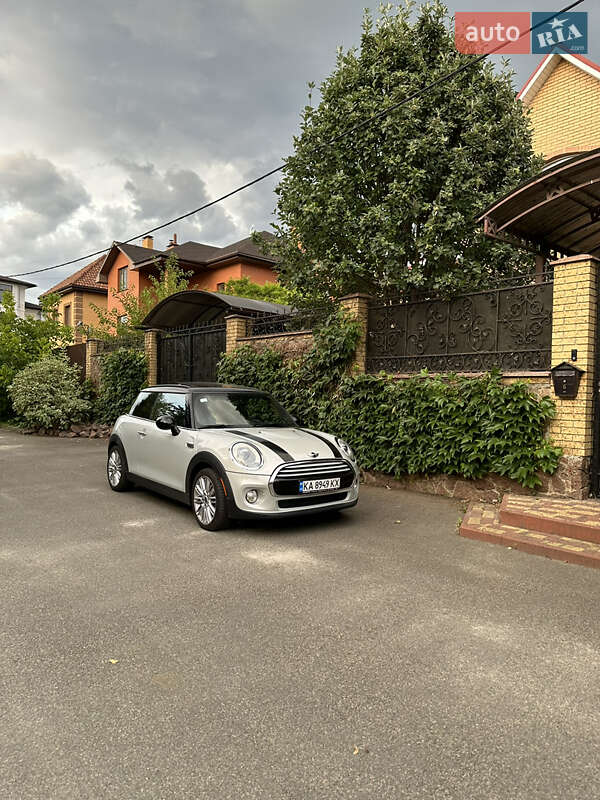 Mini Hatch (2014)