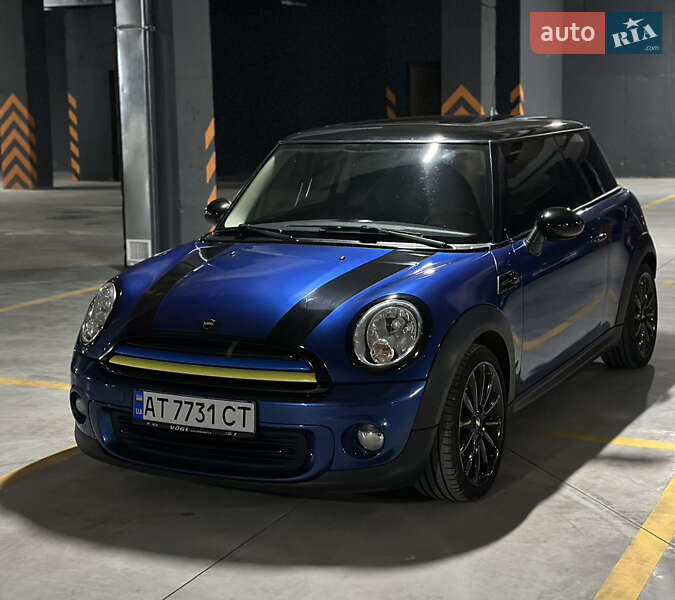 Mini Hatch (2012)