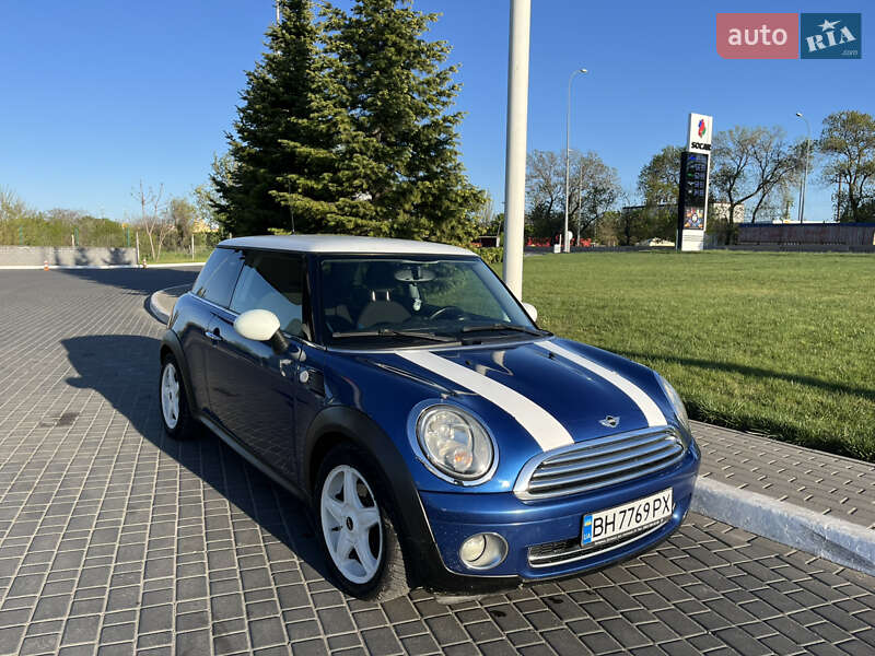 Mini Hatch (2008)