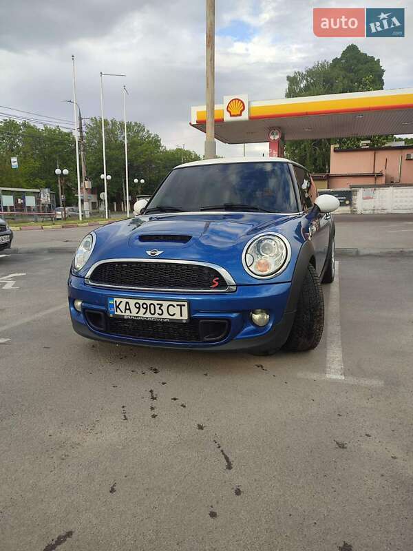 Mini Hatch (2013)