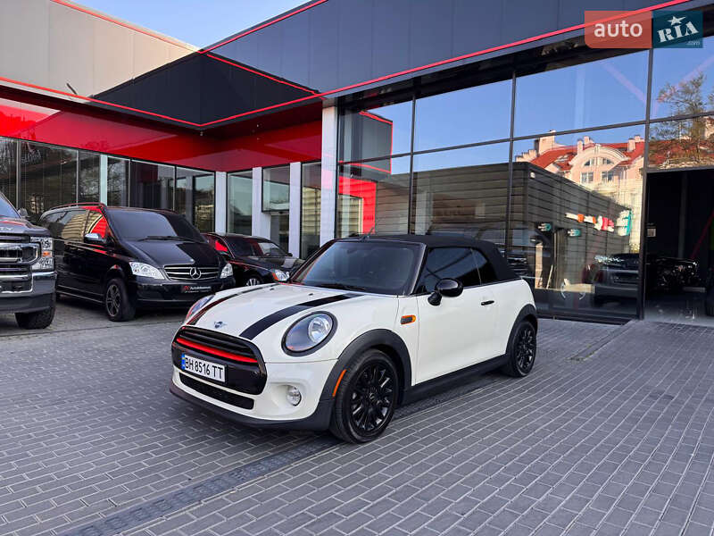 Mini Hatch (2018)