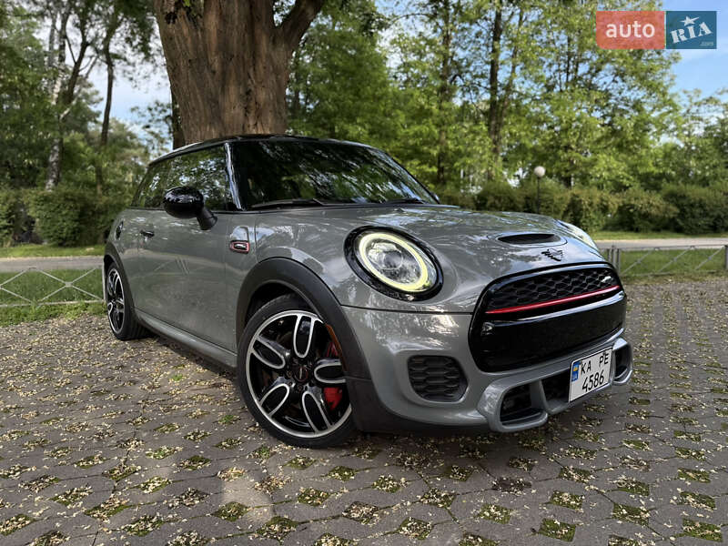 Mini Hatch (2018)