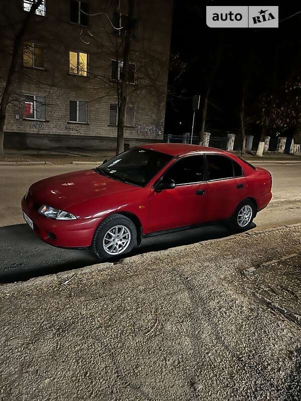 Mitsubishi Carisma (1996)