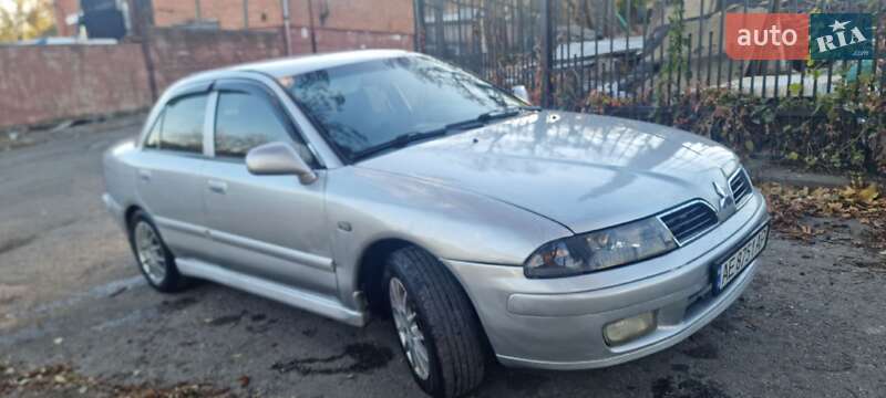 Mitsubishi Carisma (2003)
