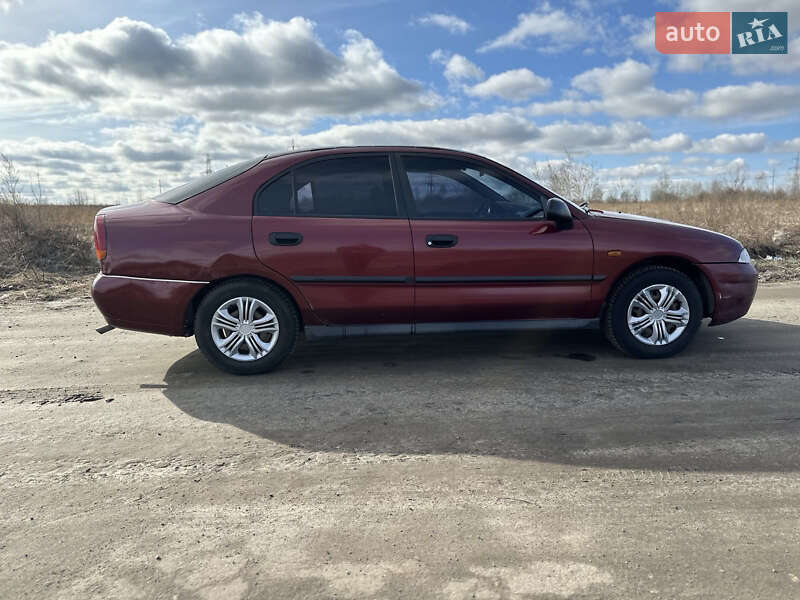 Mitsubishi Carisma (1998)