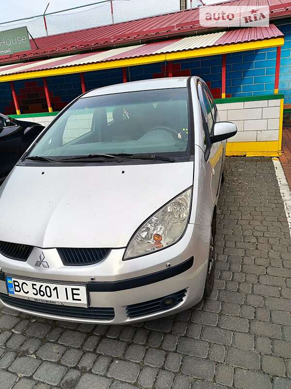 Mitsubishi Colt (2005)
