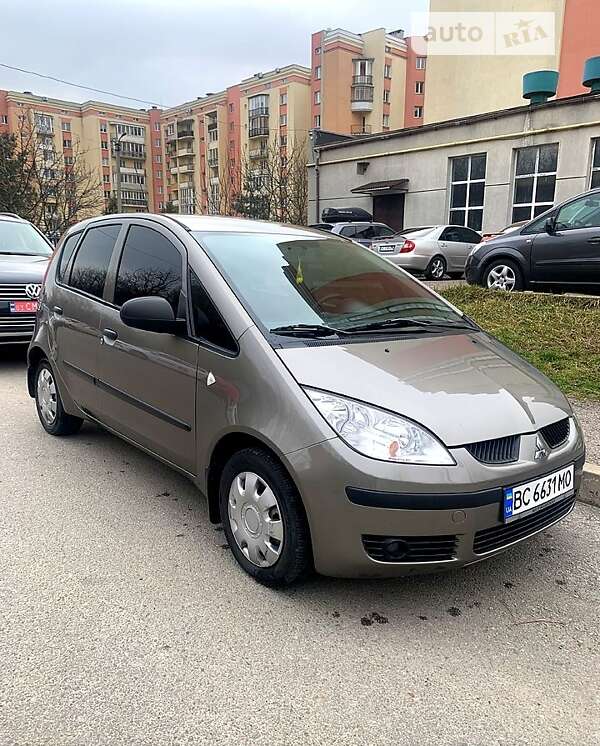 Mitsubishi Colt (2008)