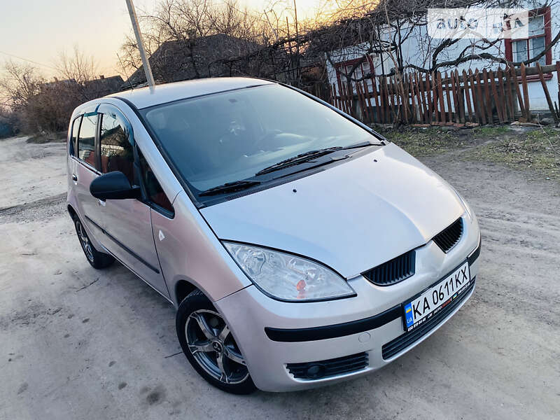 Mitsubishi Colt (2005)
