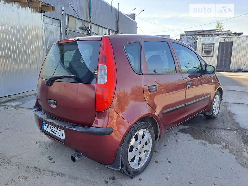 Mitsubishi Colt (2004)