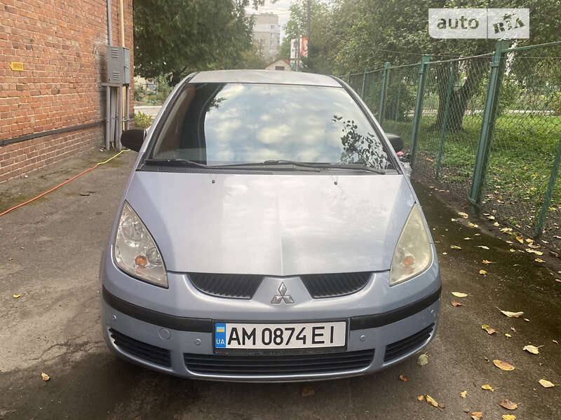 Mitsubishi Colt (2004)