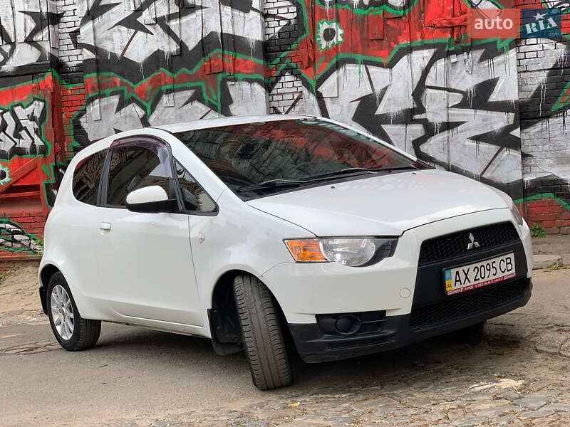 Mitsubishi Colt (2009)