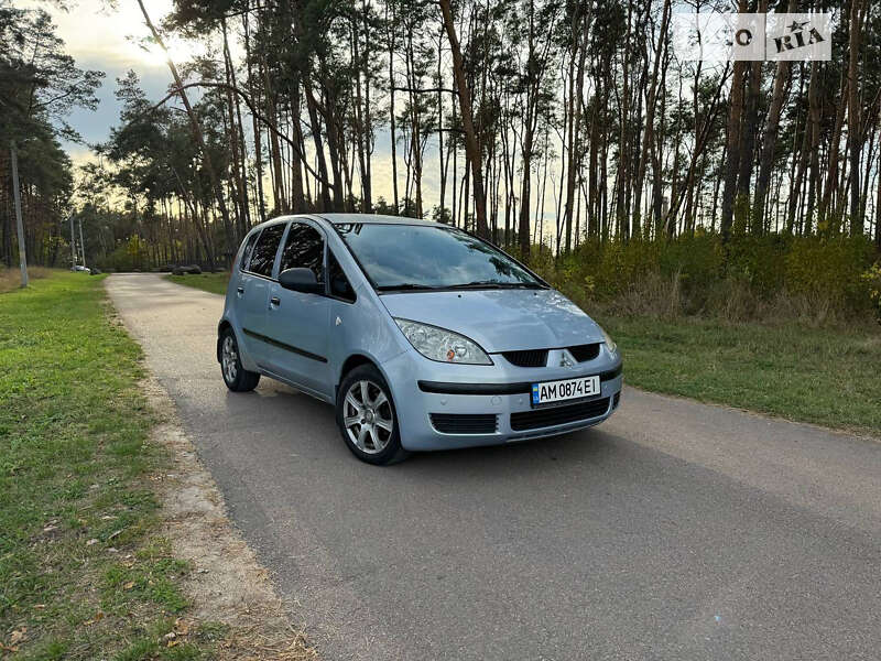 Mitsubishi Colt (2004)