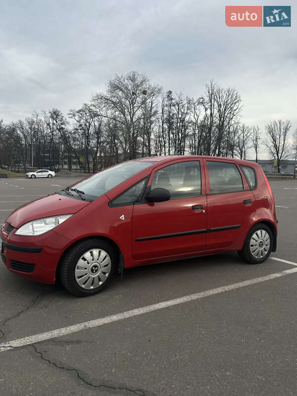 Mitsubishi Colt (2008)