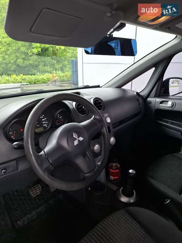 Mitsubishi Colt (2007)